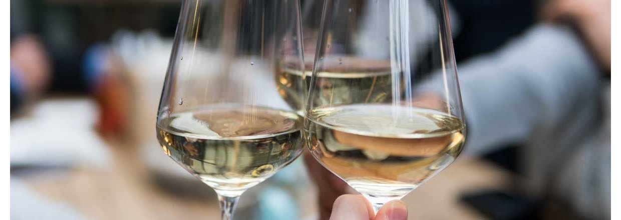 Wanneer is een wijn het best geschikt om te drinken?