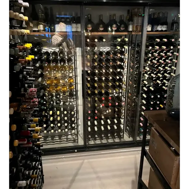 Fina - 48 flasker - Sort metal