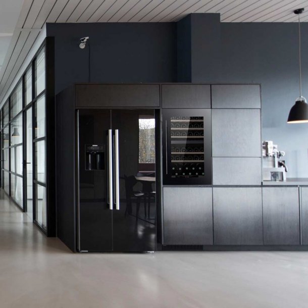 Pevino Majestic 42 bottles - Dual zone - Black glass front - Integrated