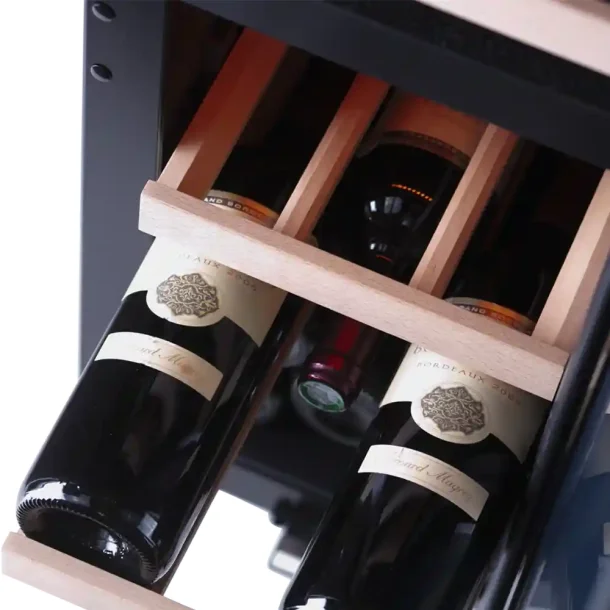 Pevino Majestic 17 flasker - 2 zoner - Sort glasfront