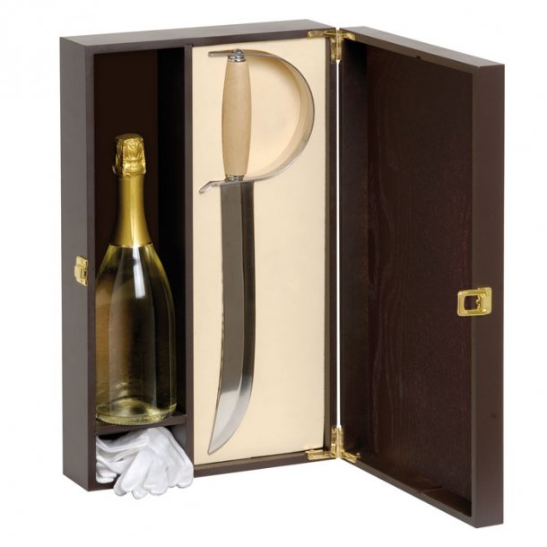 Caixa de presente com sabre para champanhe, luvas brancas e espao para garrafa de champanhe  Caixa castanha escura
