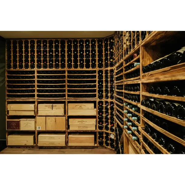 Caverack - Hjrne - 24 flasker - Brndt fyrretr